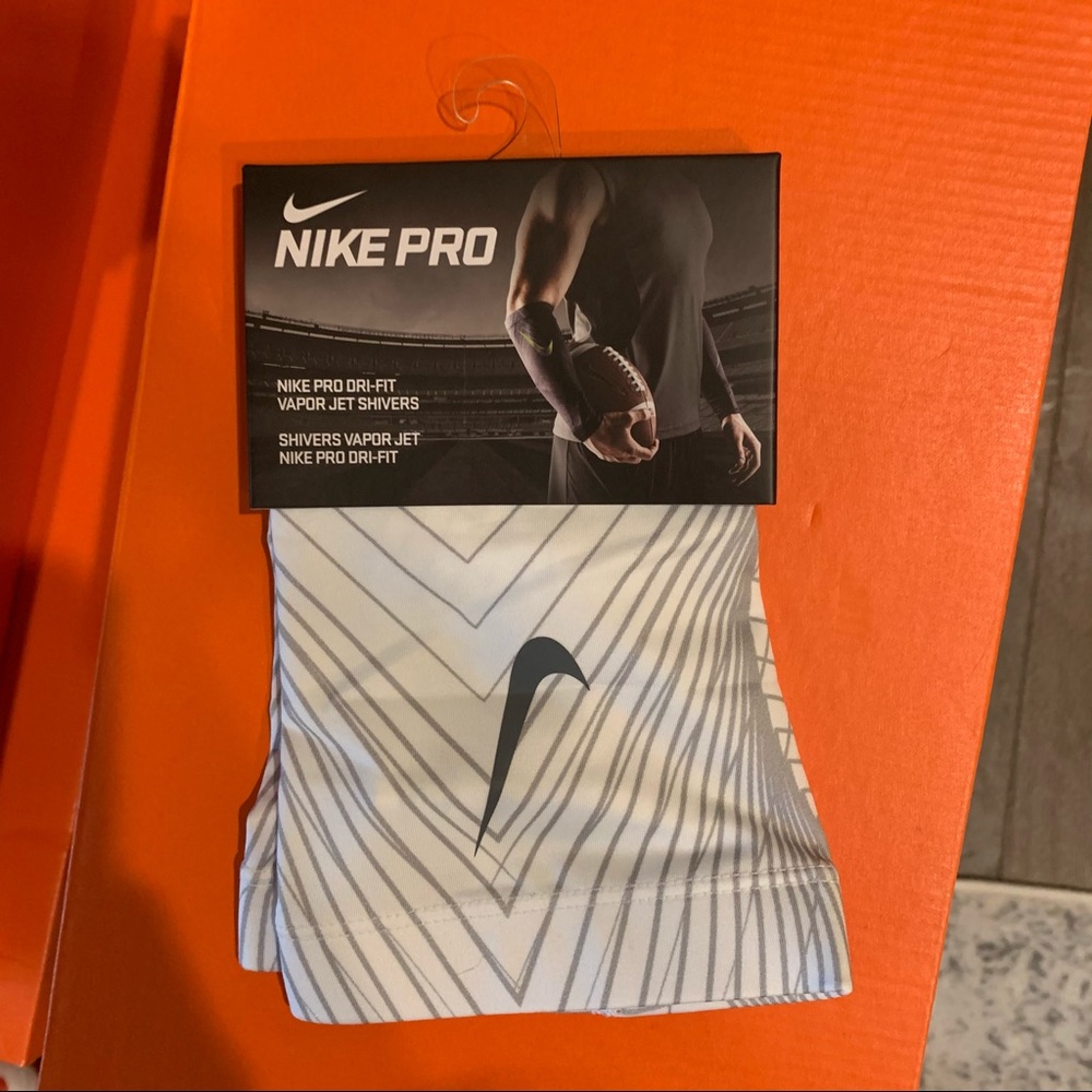 NEW Nike Pro Dri-Fit Vapor Jet Shivers
